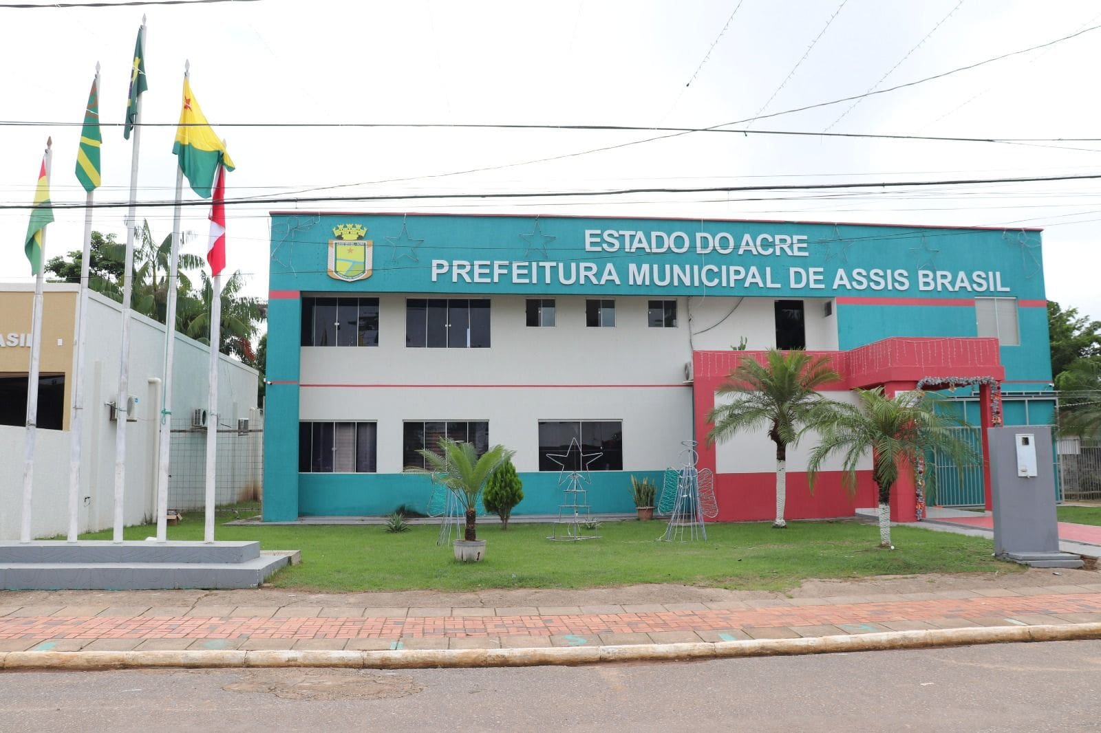 Prefeitura de Assis Brasil convoca aprovados em concurso público para área da educação