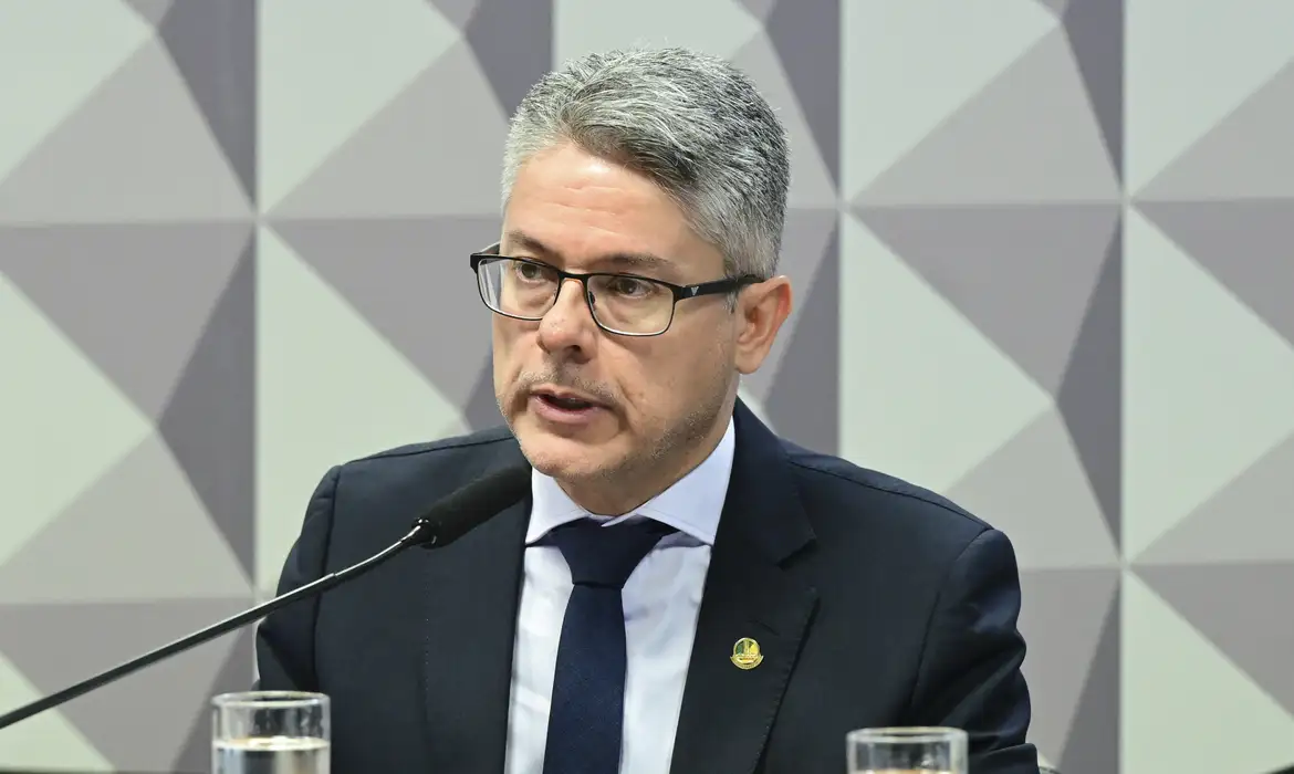 Relatório final da CPI do Crime Organizado expõe vínculos de facções com o sistema financeiro