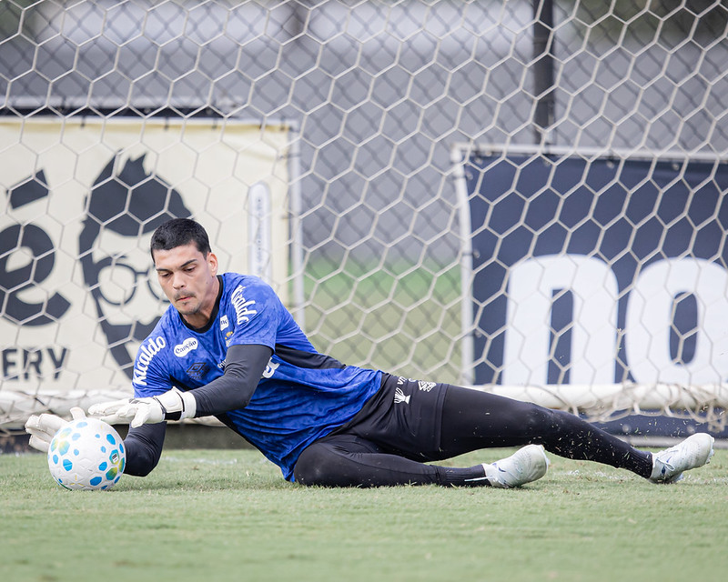 “É o momento de somar pontos”, afirma Gabriel Brazão antes de jogo com o Remo
