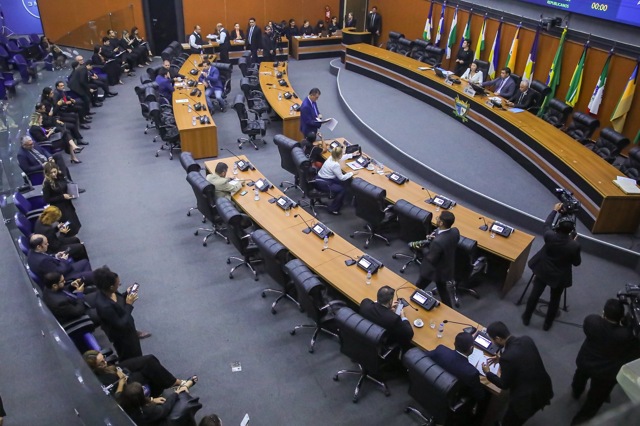 Deputados aprovam diminuição de critérios para nomear procurador-geral do Estado