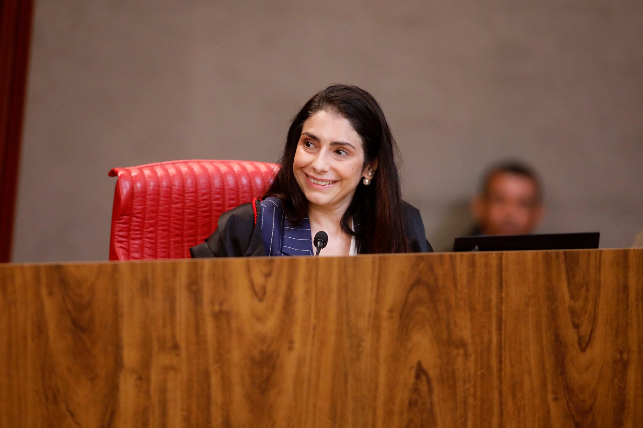 Ministra Estela Aranha vota para cassar governador, deixar Denarium inelegível e eleição suplementar em Roraima