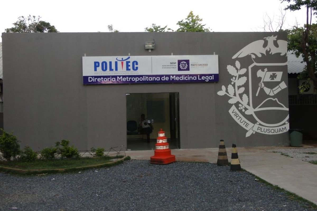 Criminoso invade IML, rende vigia e rouba arma em Cuiabá…