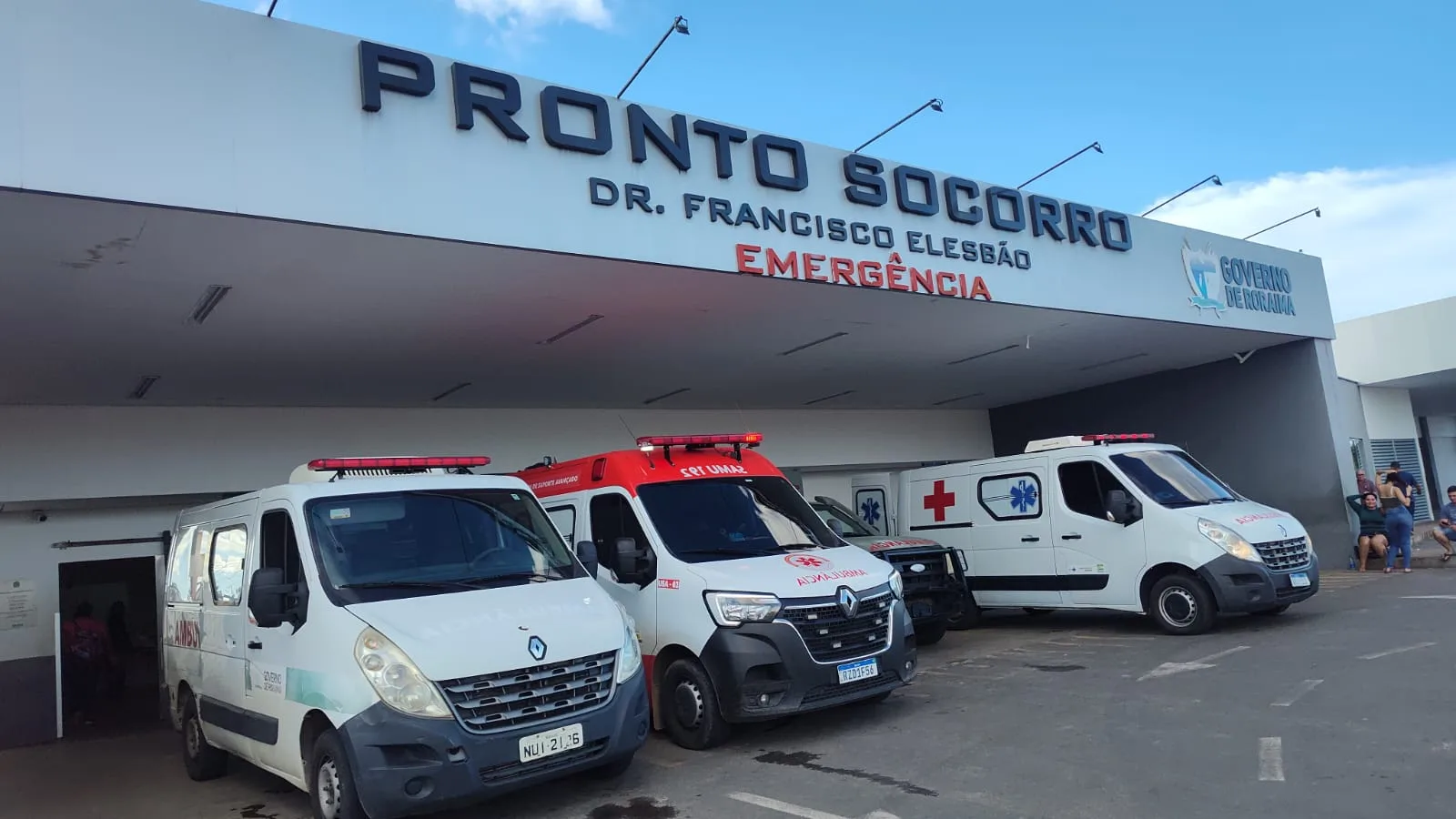 Homem é encontrado esfaqueado nas costas em casa abandonada