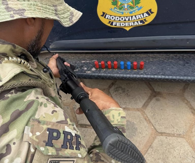 PRF prende foragidos e dois são detidos em operação no feriado