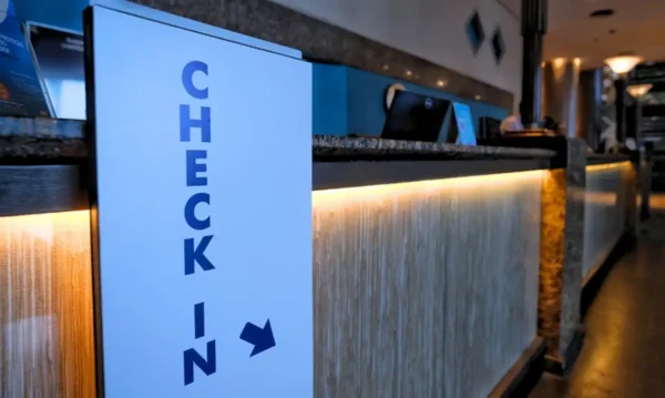 Nova Ficha Digital de Hóspedes agiliza o check-in em mais 3,7 mil meios de hospedagem; saiba como funciona