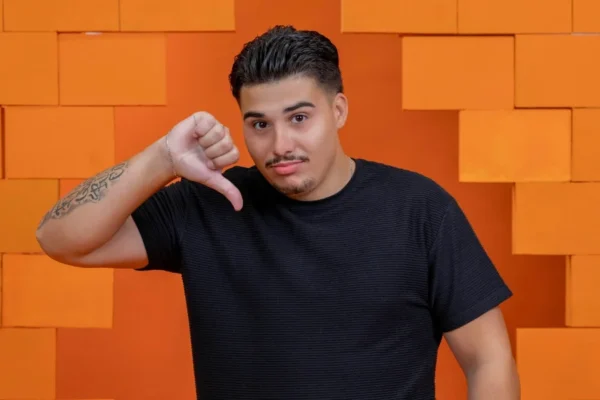 Justiça rejeita argumento de surto psicótico em ação de ex-BBB contra a Globo