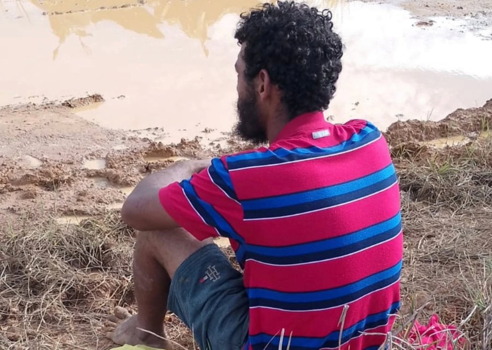 Moradores capturam homem que matou irmãos e atacou a própria mãe em Boca do Acre