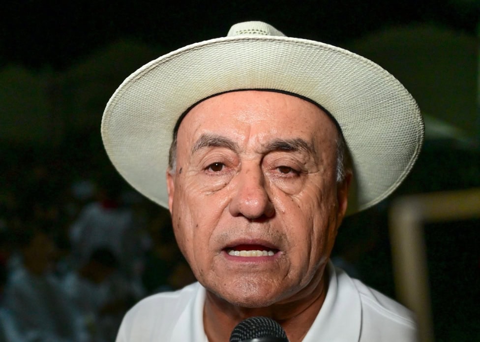 Bocalom participa da Paixão de Cristo, agradece gestão e fala em nova jornada política