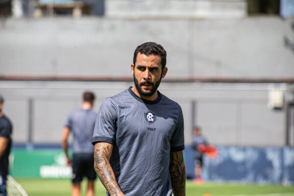 Em recuperação, Marcelinho pode virar desfalque contra o Botafogo