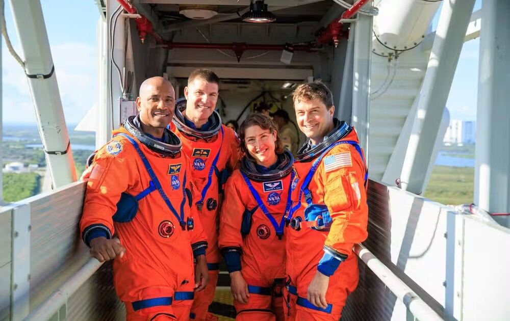 Conheça os astronautas que vão sobrevoar a Lua na missão Artemis II