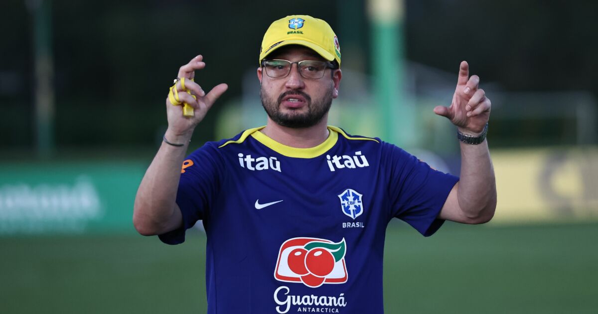 “Podem esperar uma Seleção aguerrida e muito conectada”, diz Arthur Elias