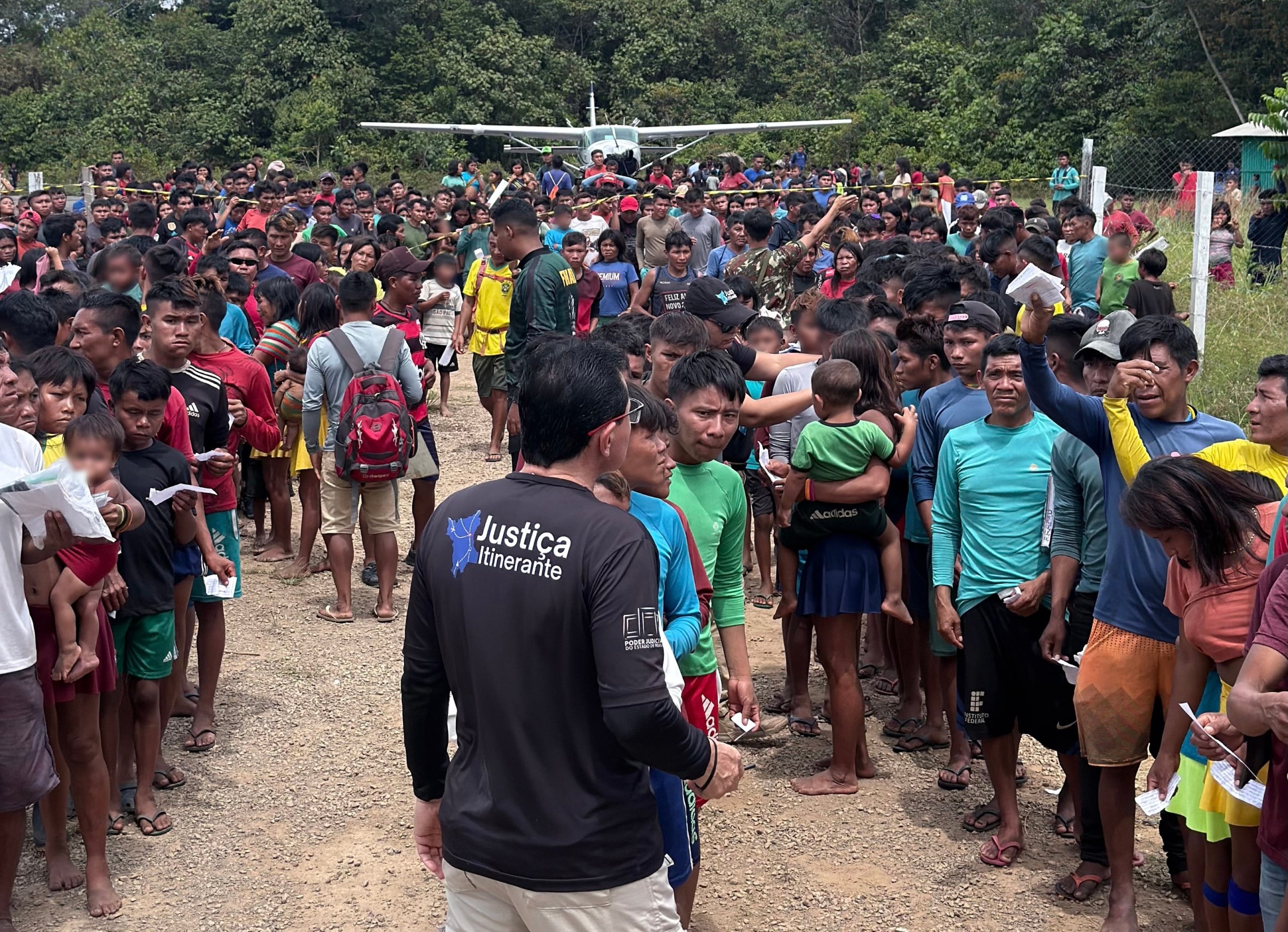 Mais de 650 indígenas são atendidos com emissão de documentos em região de difícil acesso em Roraima
