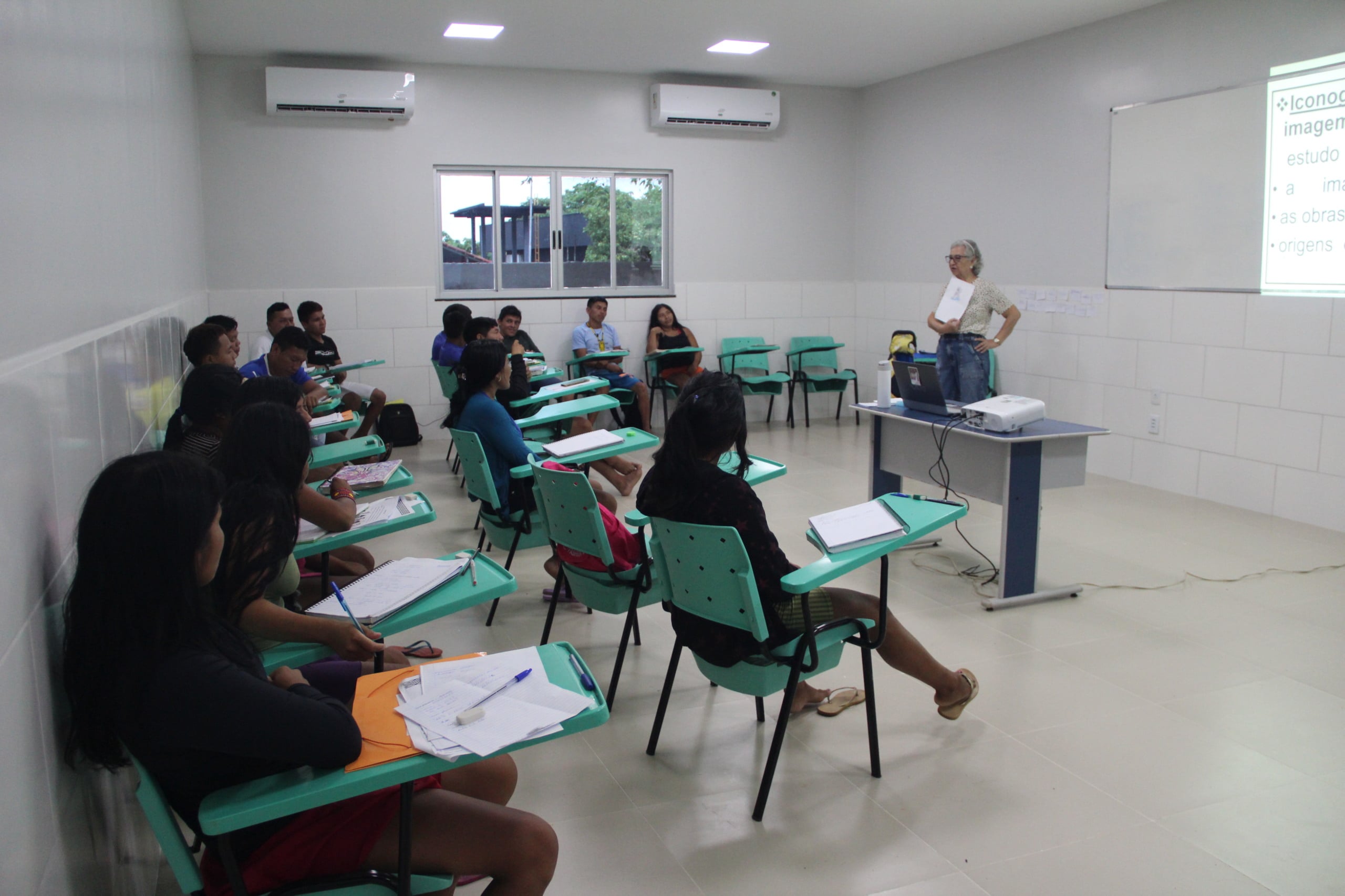 Inscrições abertas para cursos de formação de professores da rede estadual em Roraima