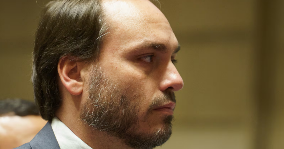 em meio atritos no PL, Carlos Bolsonaro cobra Valdemar Costa