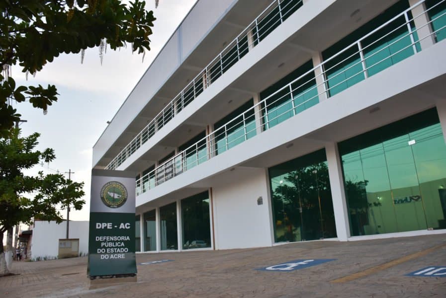 DPE cobra explicações sobre do aumento nas passagens aéreas