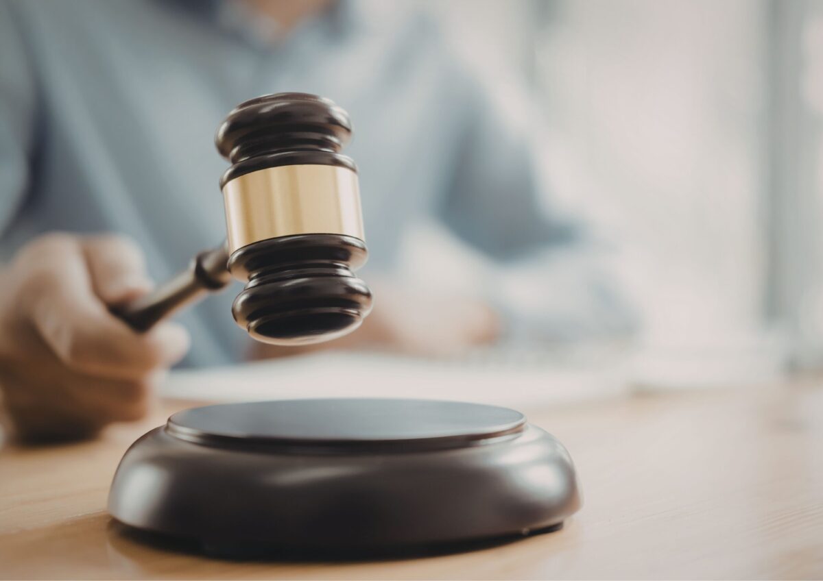 Justiça anula condenação após relato de vítima com esquizofrenia ser insuficiente