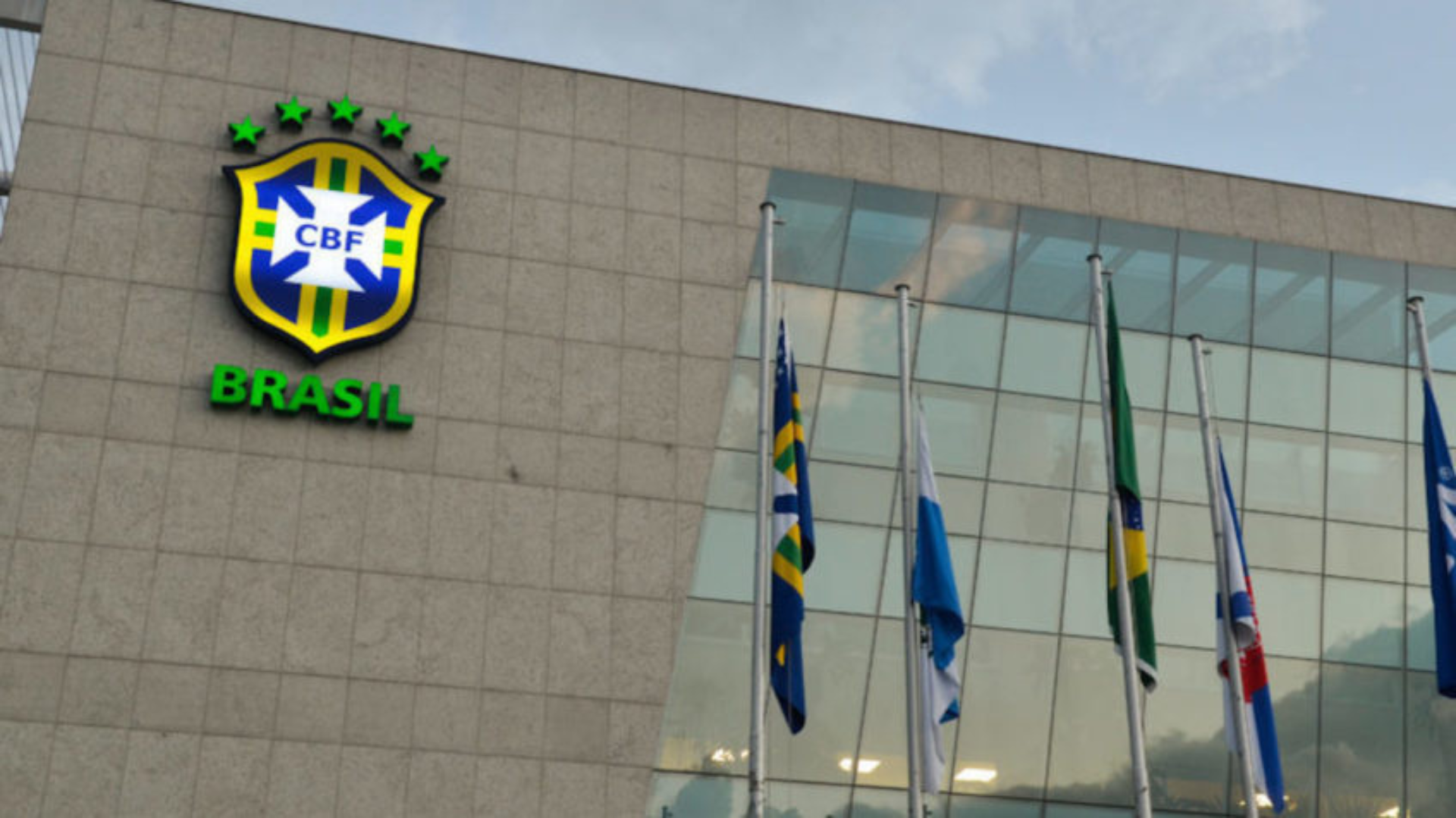 CBF aciona STF e pede fim da intervenção na FMF