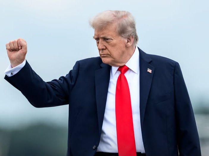 Irã propõe abrir Estreito de Hormuz; Trump exige fim de plano nuclear