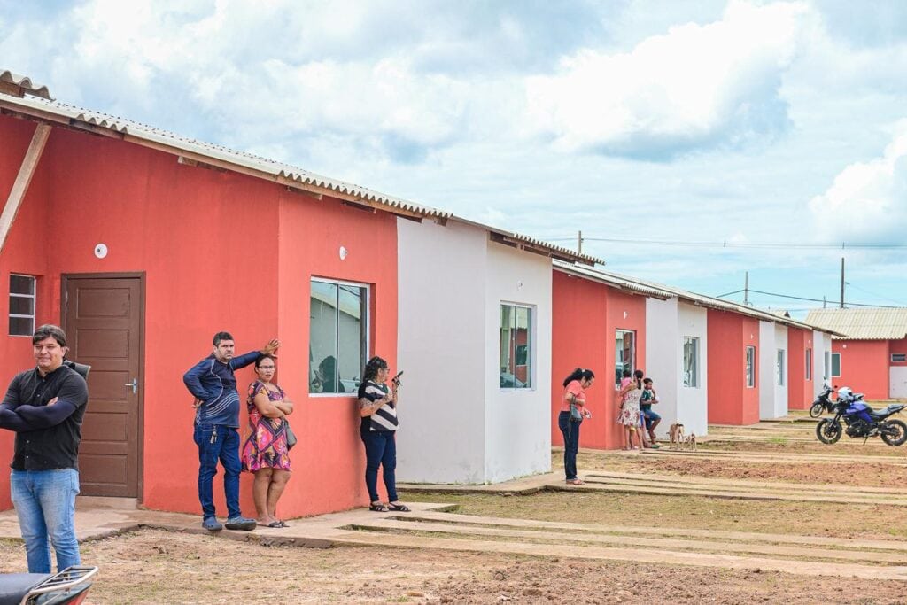 Governo entrega 100 casas populares em Rio Branco; investimento passa de R$ 12,5 milhões