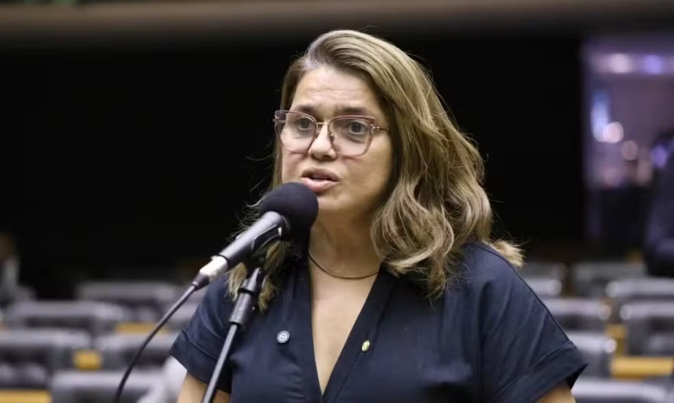 Deputada federal Helena da Asatur troca MDB pelo PSD e vai tentar Senado