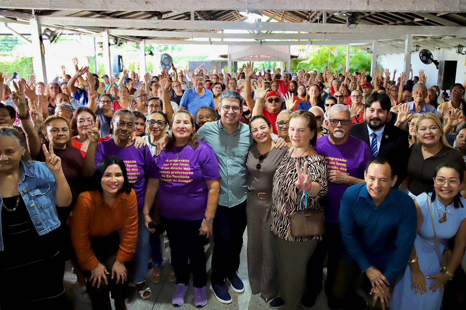 Randolfe reúne cerca de 500 professores pioneiros do Amapá e anuncia vitória histórica – Diário do Amapá