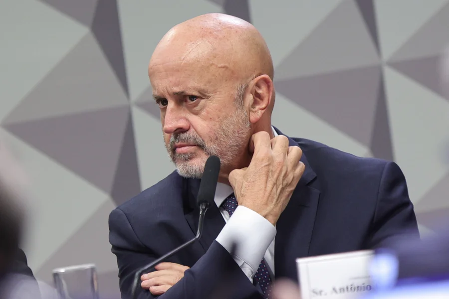 “Careca do INSS” ameaça delatar políticos e Lulinha caso empresário omita fatos