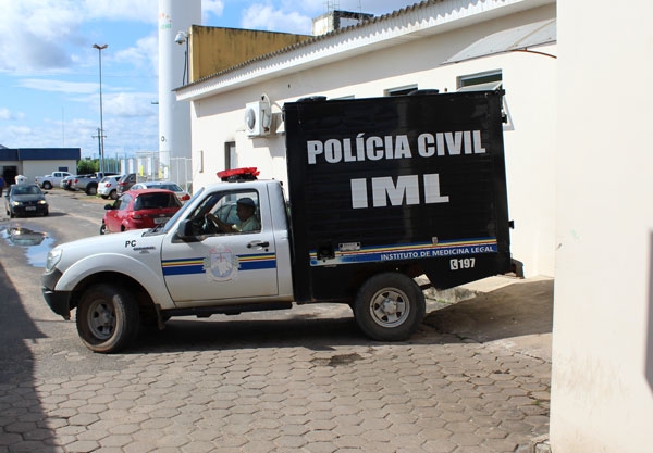 Motociclista morre com um tiro na cabeça no Pintolândia