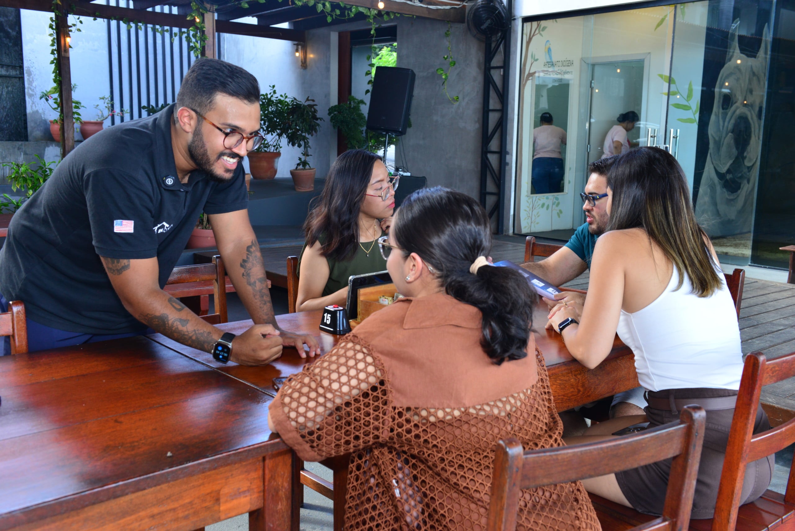 Evento inspirado na série Friends aposta em dinâmica interativa para ensinar inglês em Boa Vista
