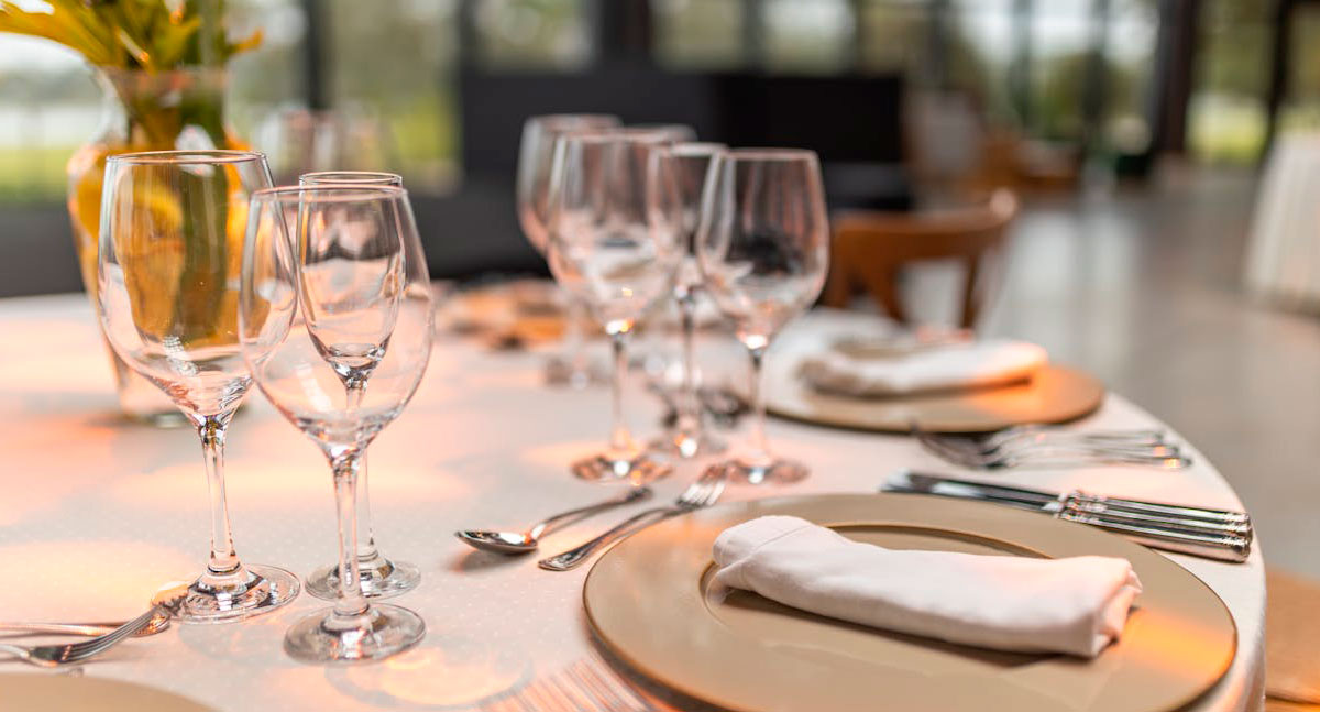 5 detalhes que fazem qualquer jantar parecer um evento de gala