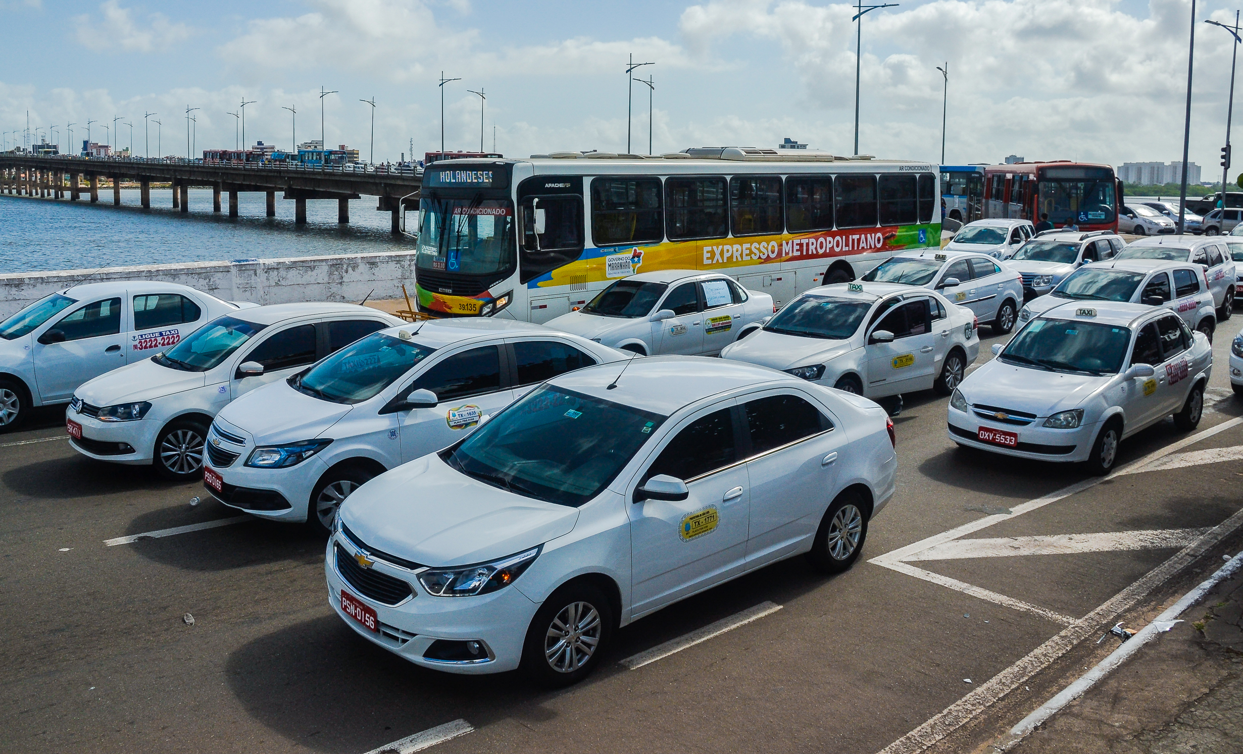 Governo estuda linha de crédito para renovação da frota de taxistas