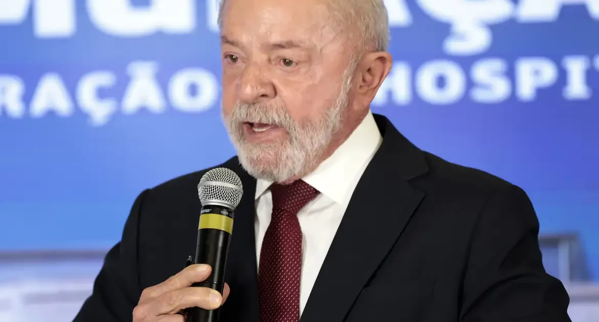 Lula quer incluir inadimplentes do FIES em pacote contra endividamento