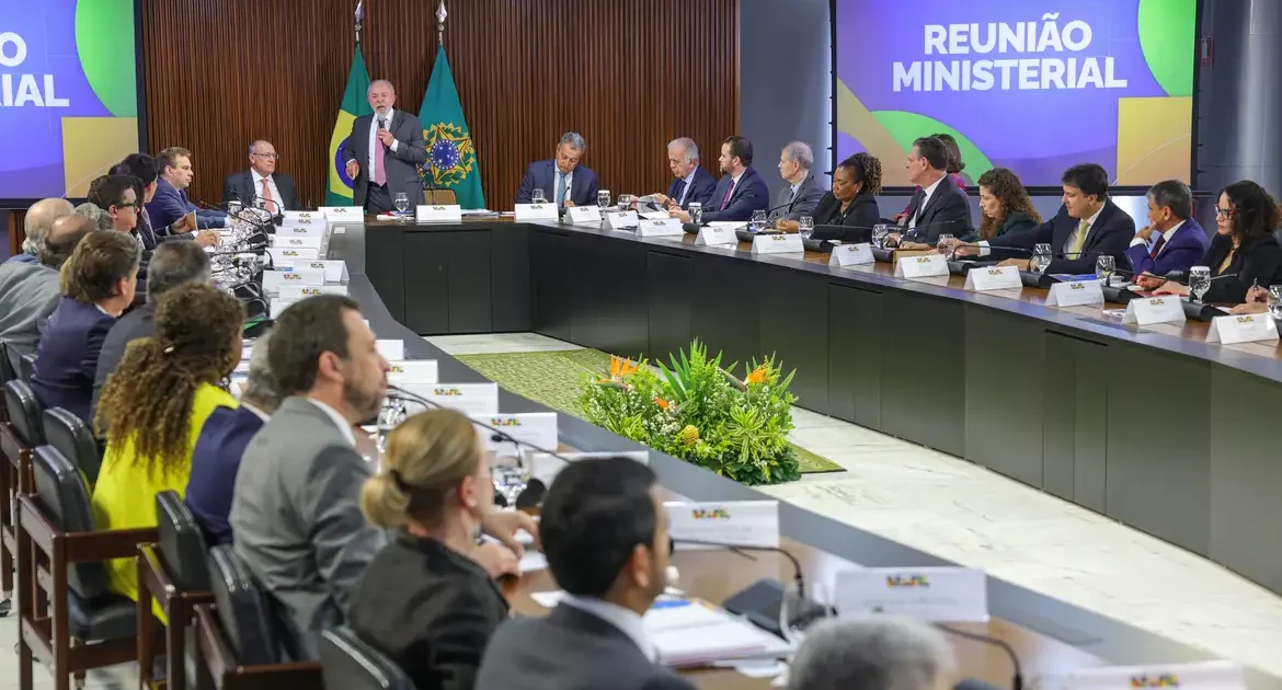 Saiba quais ministros deixam os cargos para disputar as eleições 2026