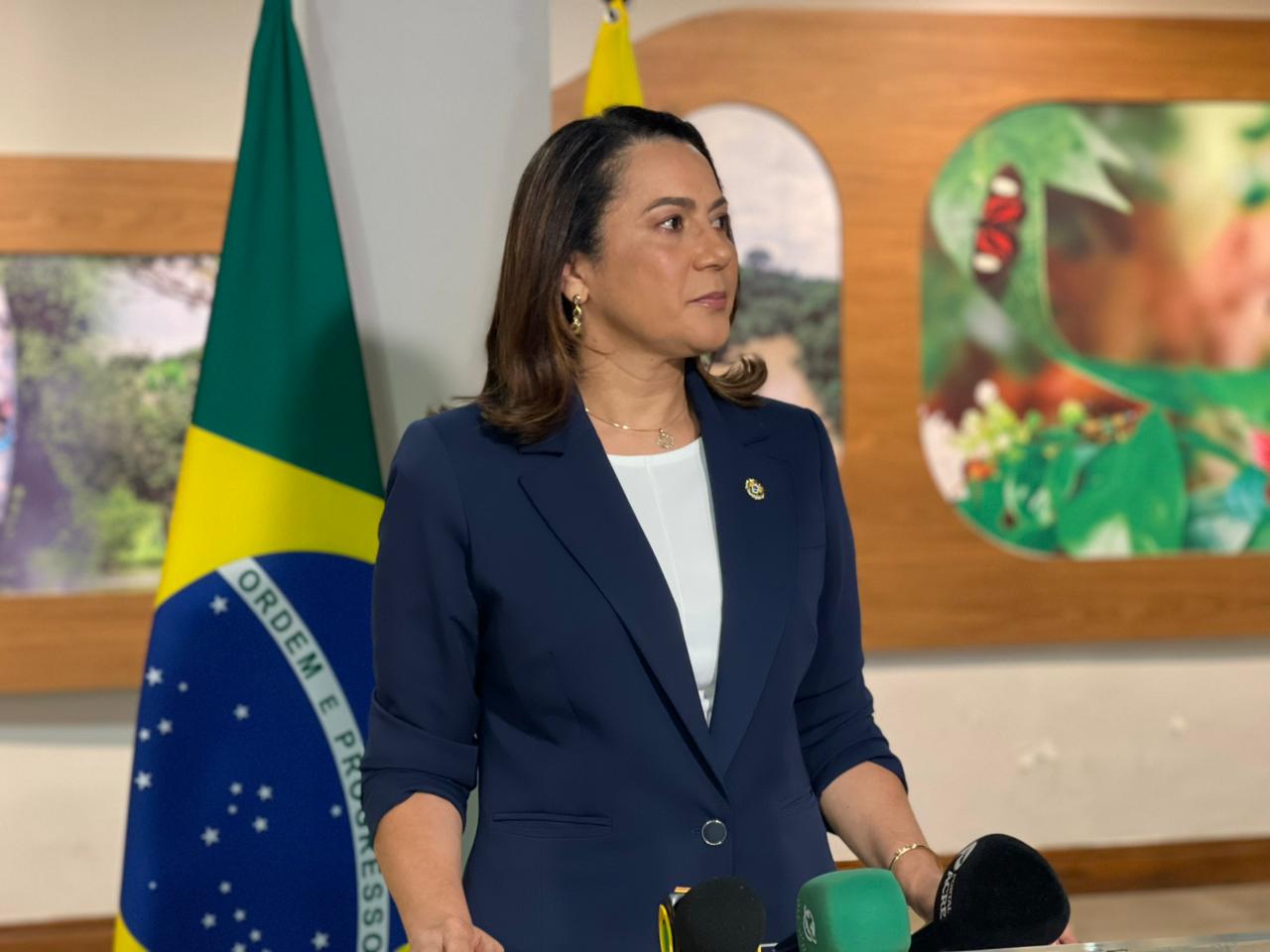 “Preciso de pessoas de confiança”