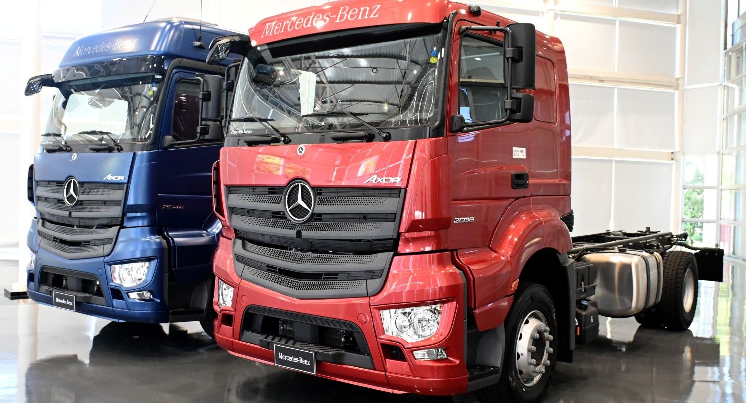 Mercedes-Benz amplia linha Axor com novas versões e suspensão pneumática