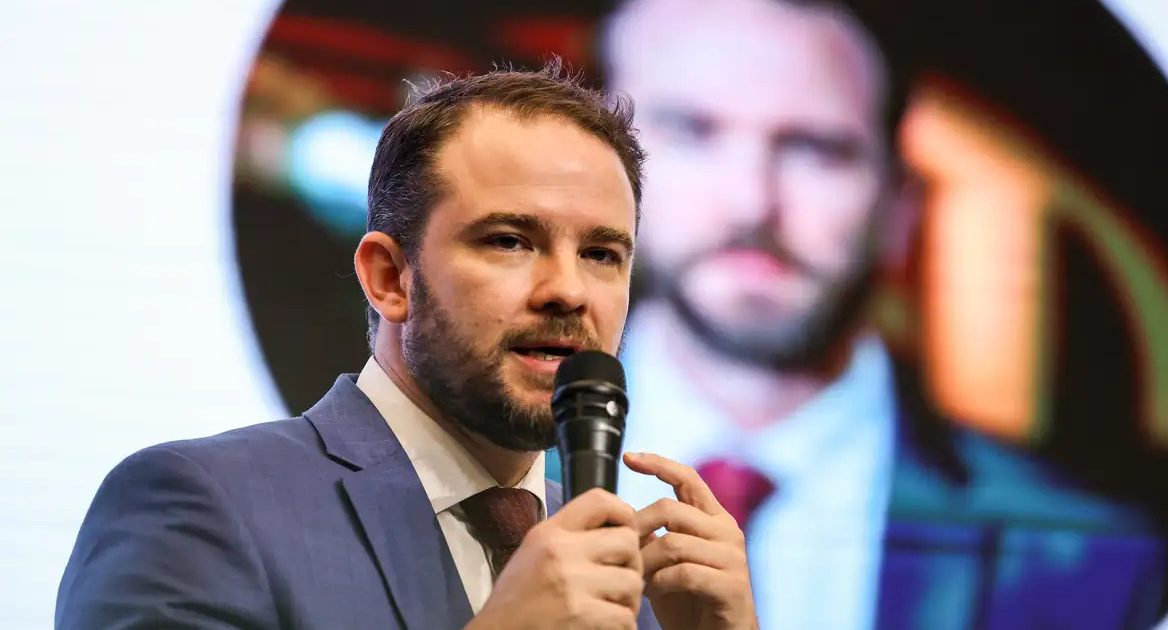 Ministro da Fazenda inicia agenda nos EUA e Europa