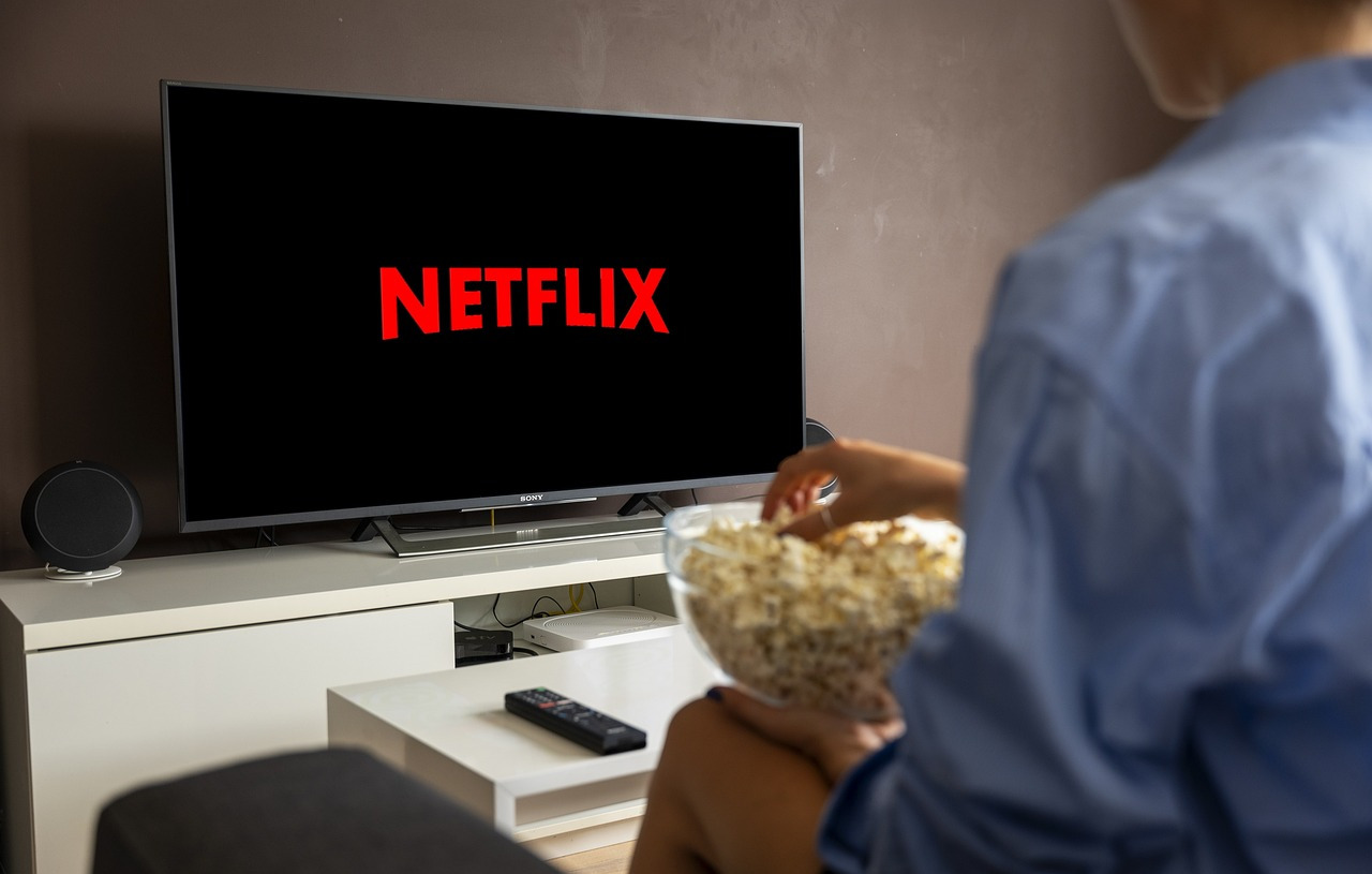 5 filmes e séries imperdíveis que chegam à Netflix em maio de 2026