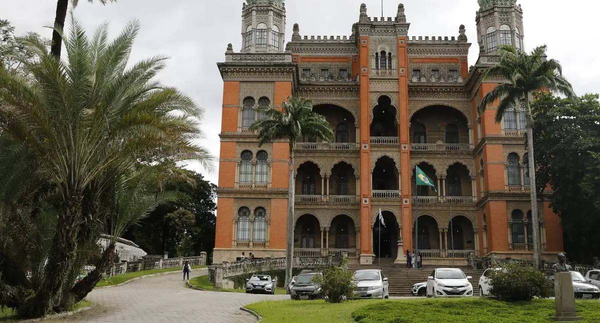 Fiocruz abre 166 vagas de estágio em todo o Brasil