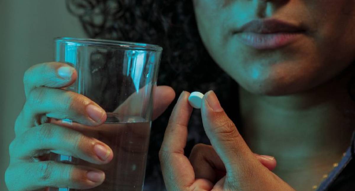 Sesau alerta sobre riscos da automedicação e reforça importância do atendimento médico