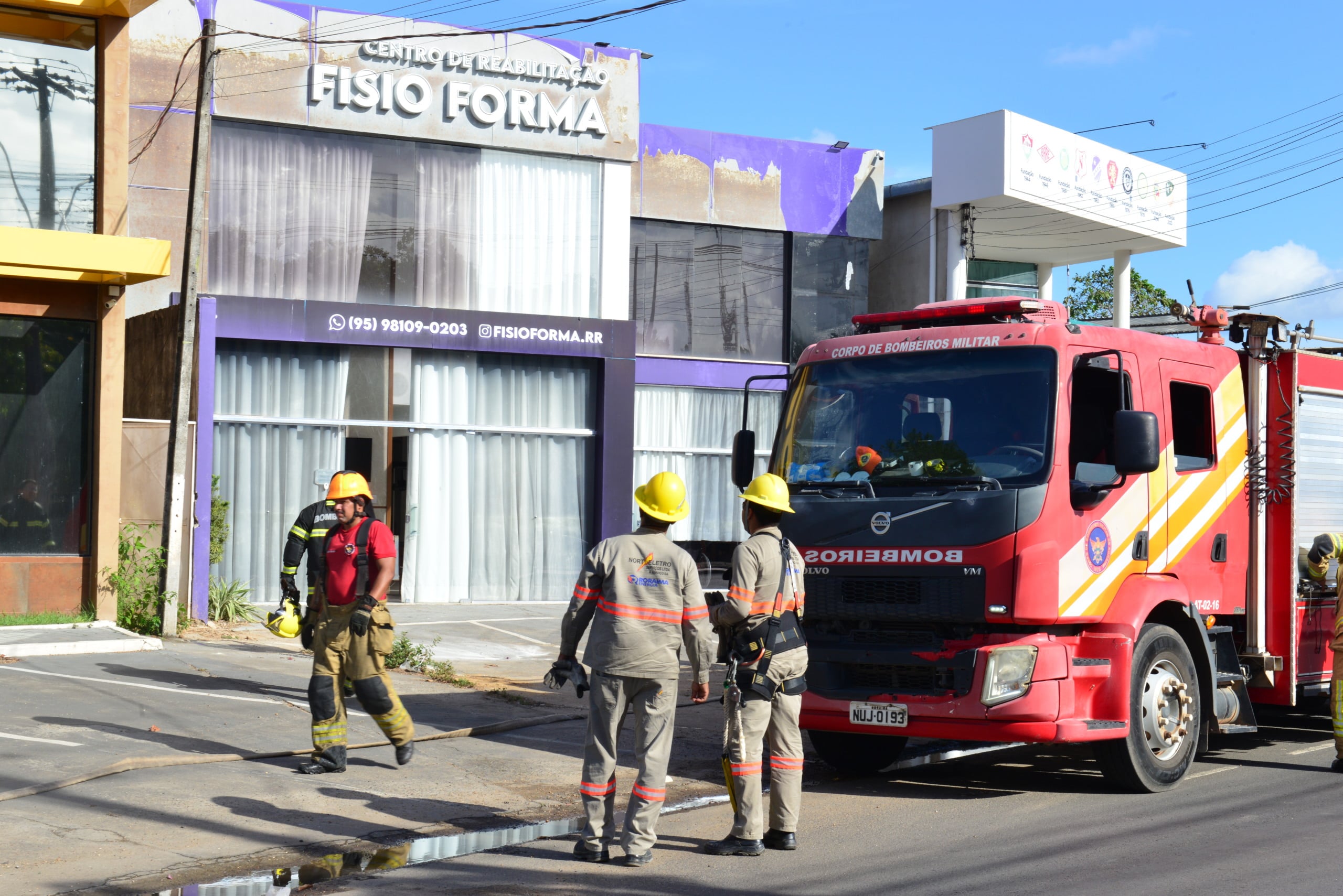Curto-circuito provoca princípio de incêndio em centro de fisioterapia