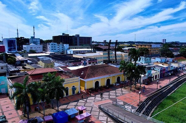 Rio Branco lidera qualidade de vida no Acre, mas amarga baixa colocação nacional em saneamento e segurança