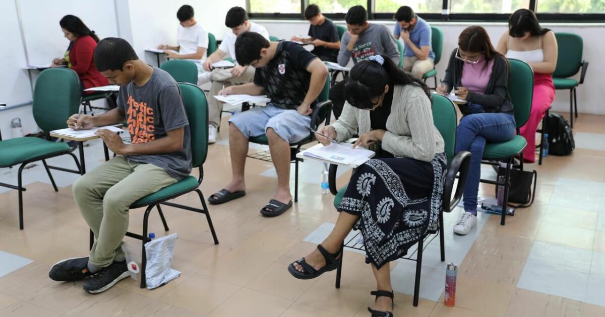 UEA abre 106 vagas remanescentes para o curso pré-vestibular AprovENS