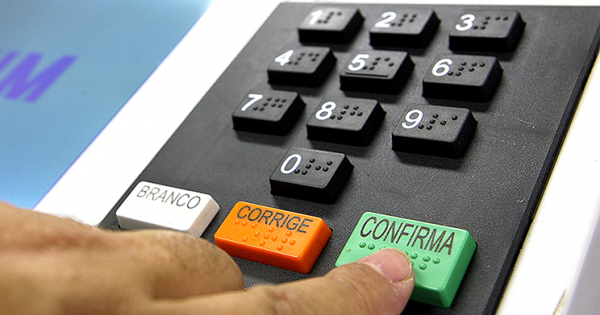 TSE decide que proibição ao voto de presos provisórios não valerá em 2026