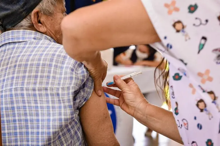 Acre fica em 20º no ranking nacional de vacinação com 83,4% de cobertura, aponta estudo