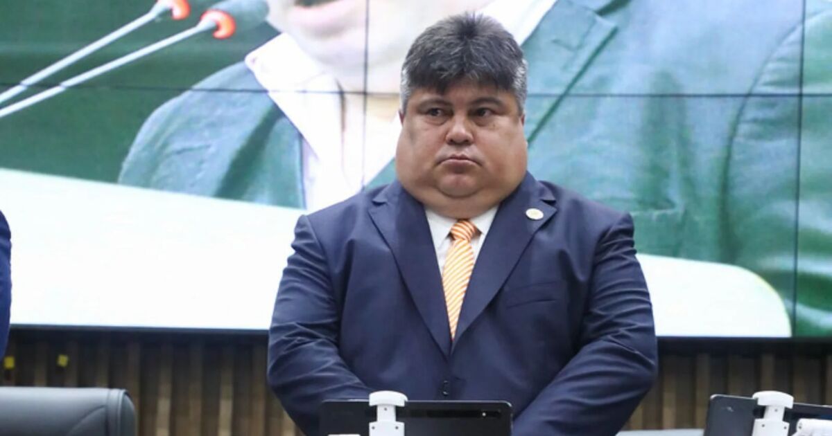 David Reis mantém aditivos na CMM sem justificativa que somam R$ 21,7 milhões