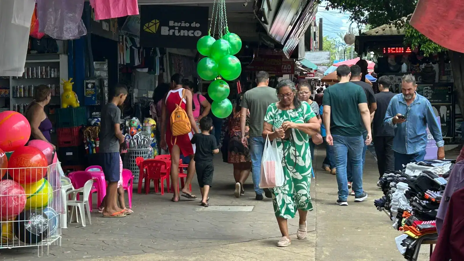 Acre abre 276 vagas em fevereiro, mas comércio registra perdas, aponta dados do Caged