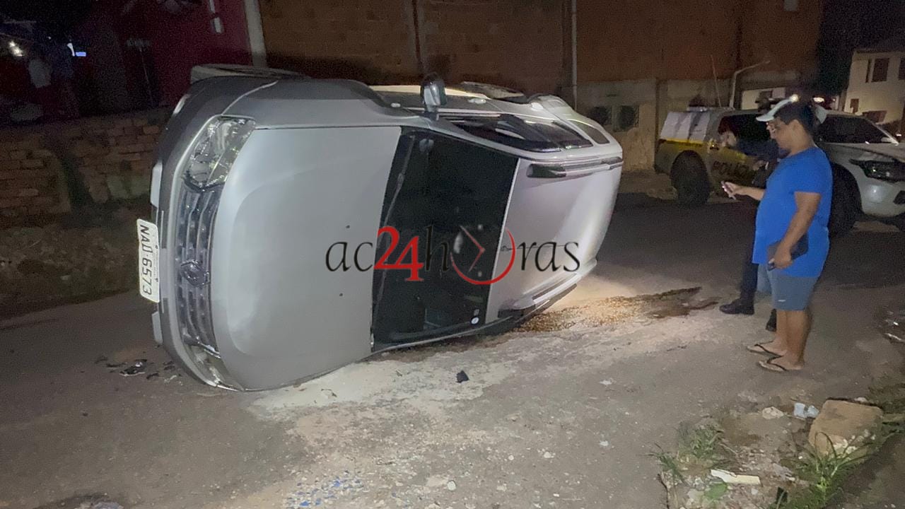 Colisão entre veículos termina em capotamento em Rio Branco