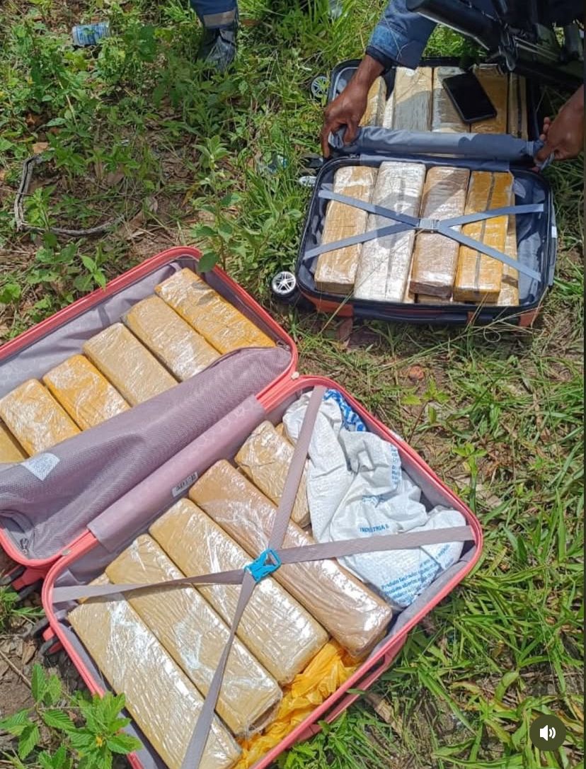 Mulher é detida com 35 barras de drogas em Apicum-Açu