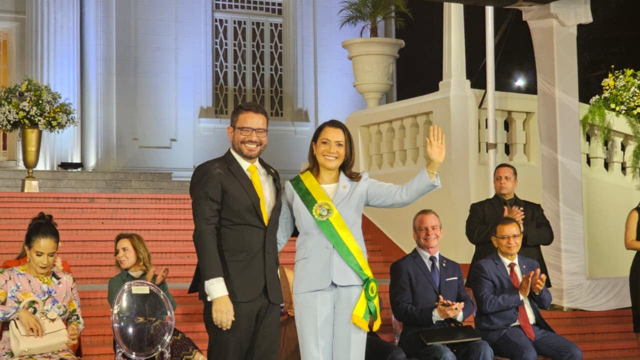 Mailza Assis assume Governo do Acre após transmissão oficial e Gladson Camelí deixa o cargo