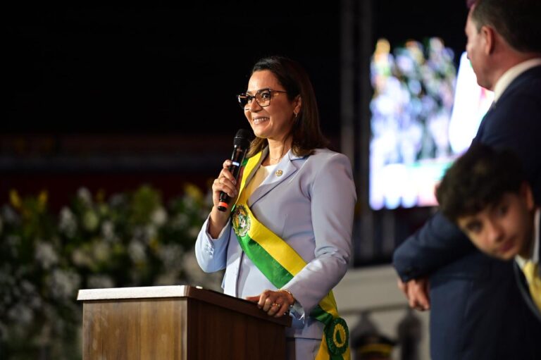 Em primeiro discurso, Mailza Assis promete continuidade e diz: “Nenhum acreano ficará invisível”