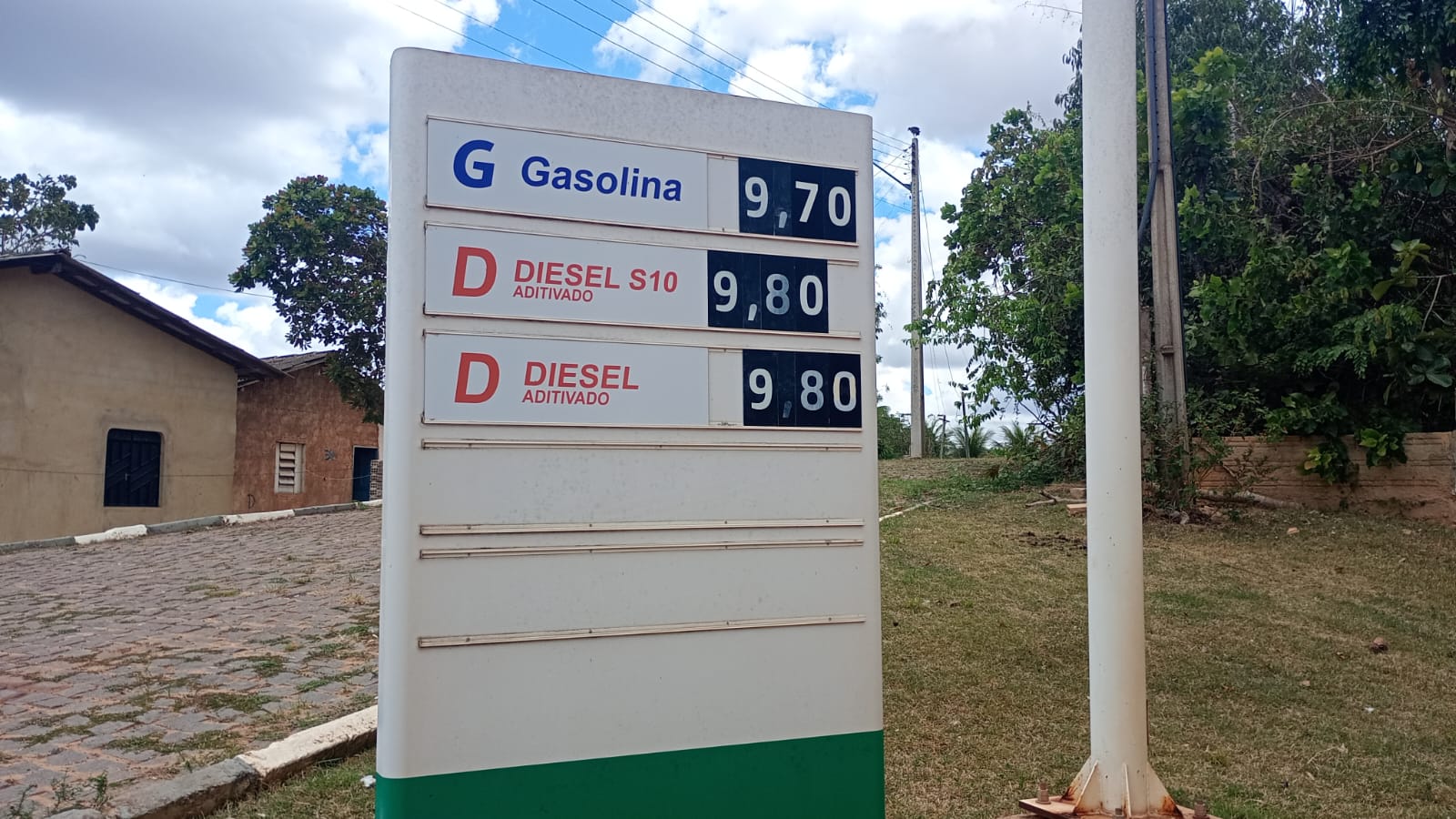 Gasolina e diesel chegam a quase R$ 10 e Uiramutã dispara com o combustível mais caro de Roraima